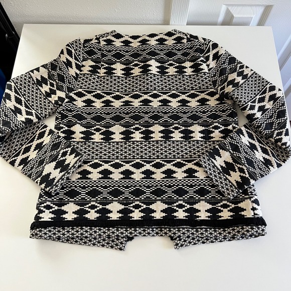 MYNE Ashley‎ Ann Women's Jacket Size 4 Black Cream Geometric Fringe Trim - Picture 2 of 5